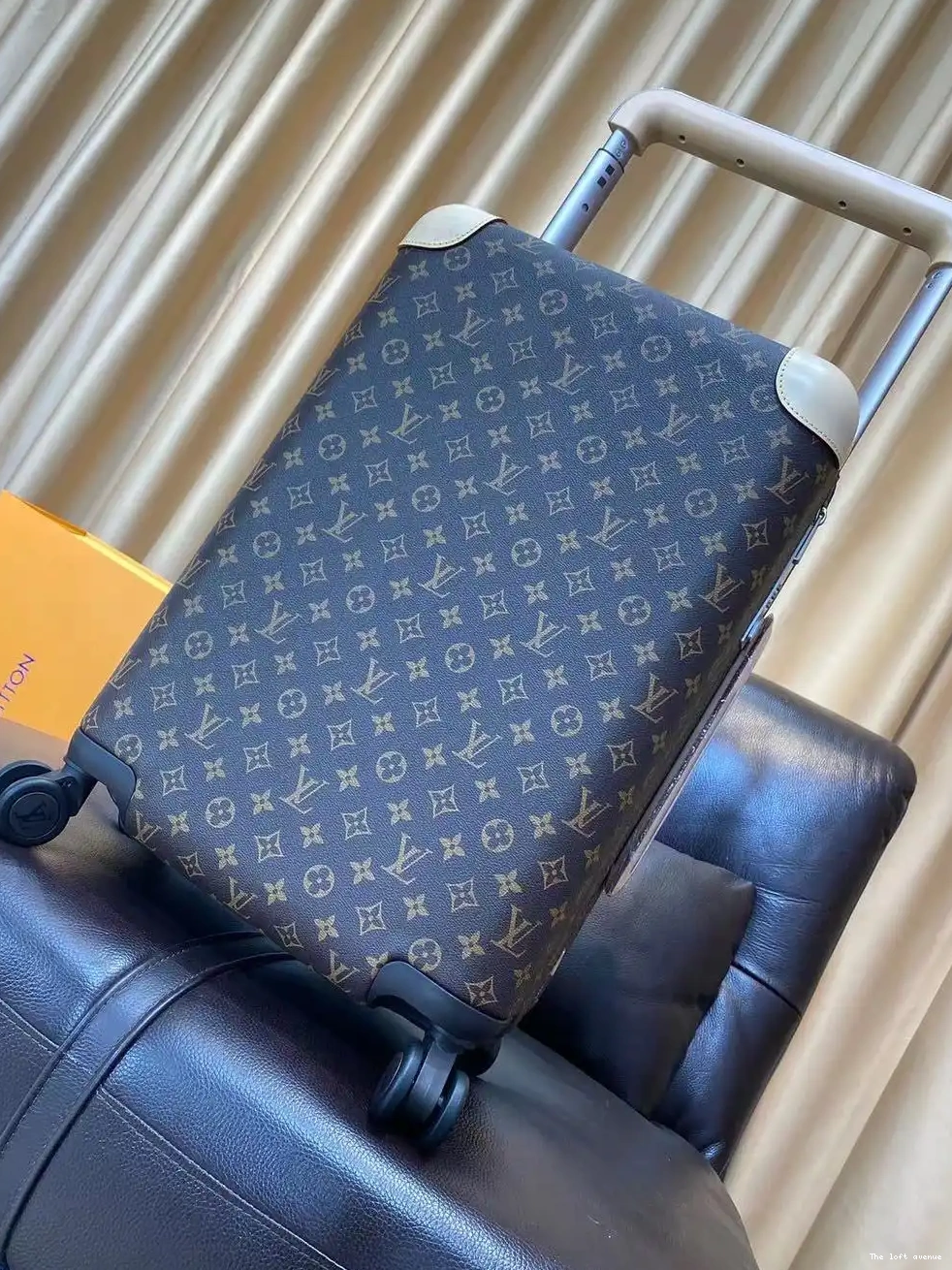 HORIZON SUITCASE 55 37L CUSTOM CABIN MONOGRAM 0501